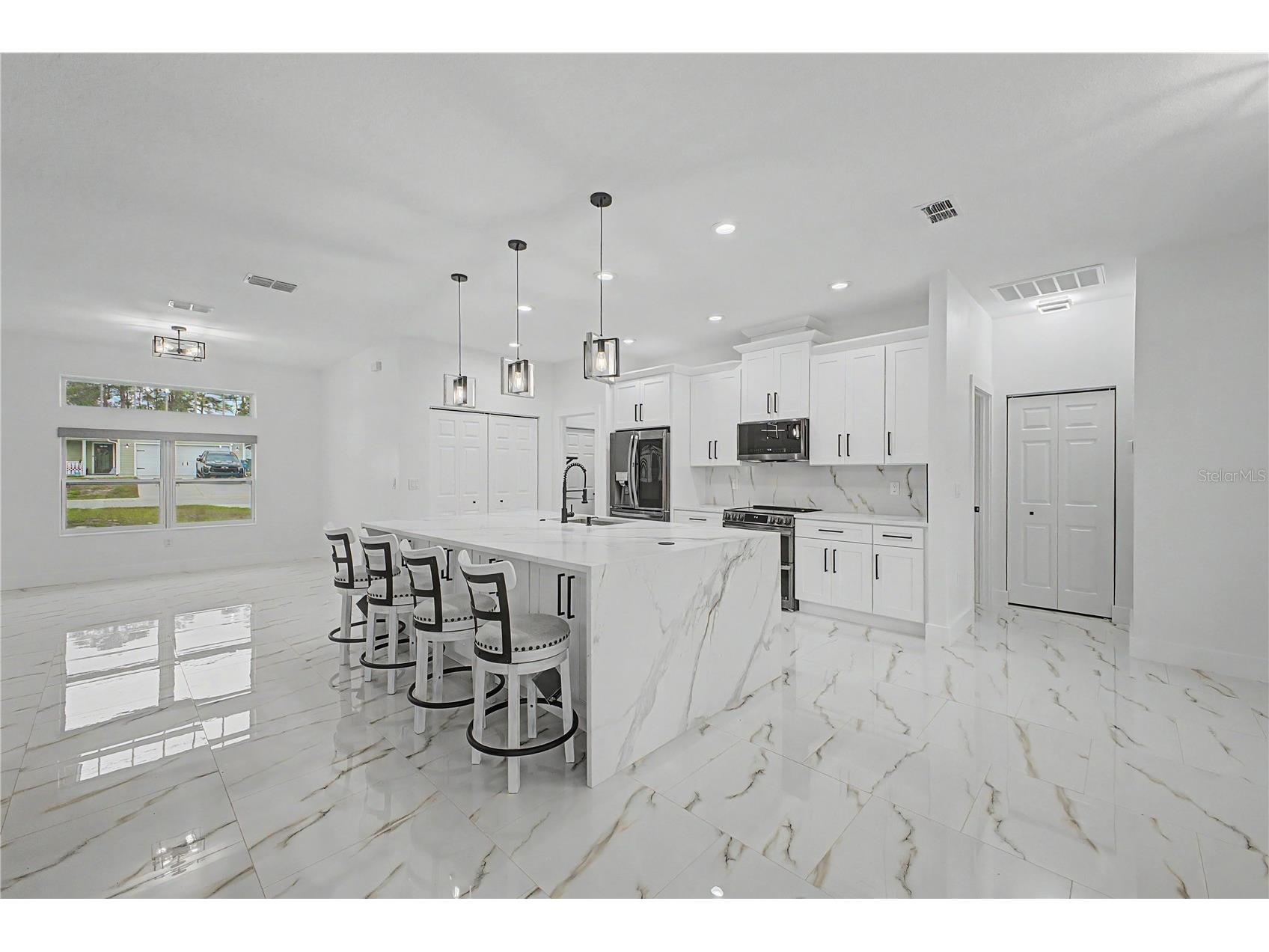 7372 Madrid Road Weeki Wachee FL 34613 W7885698 image18
