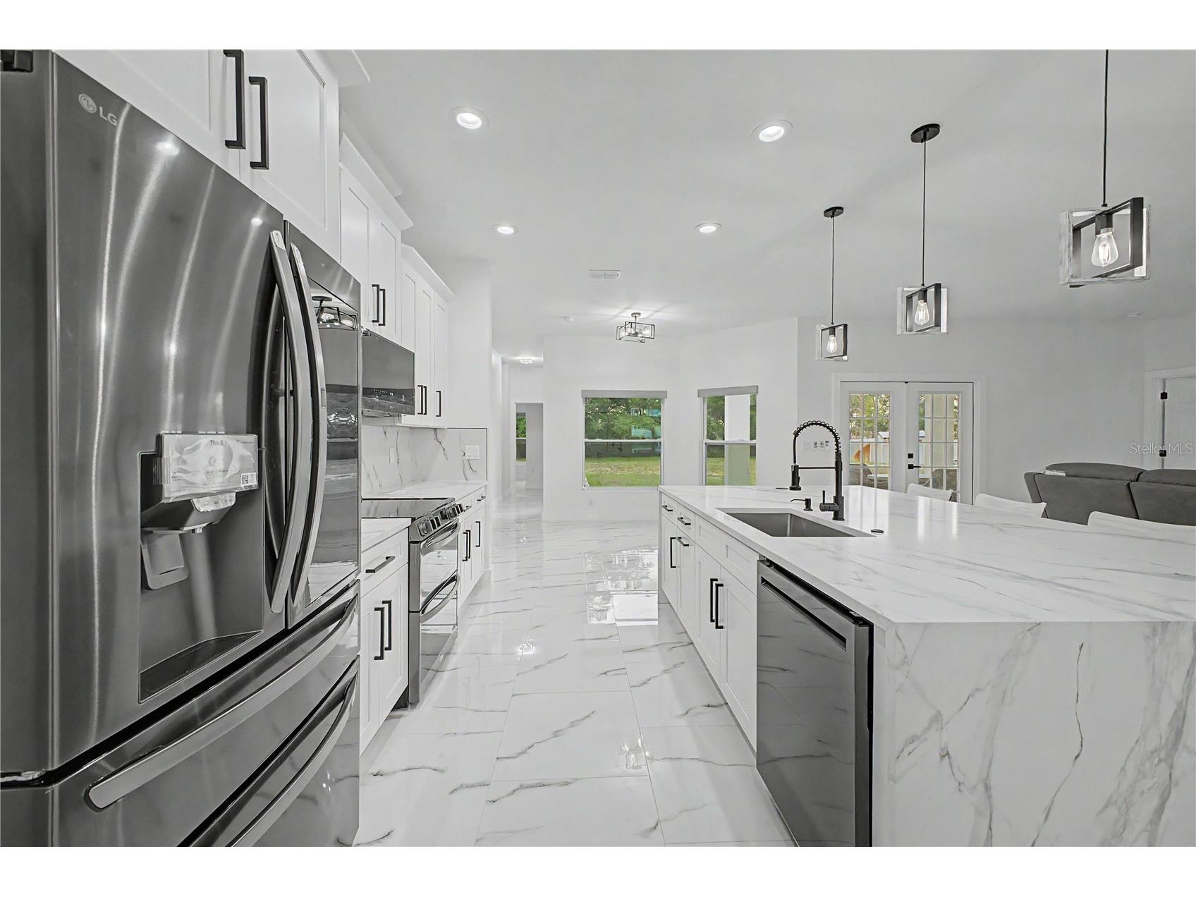7372 Madrid Road Weeki Wachee FL 34613 W7885698 image23