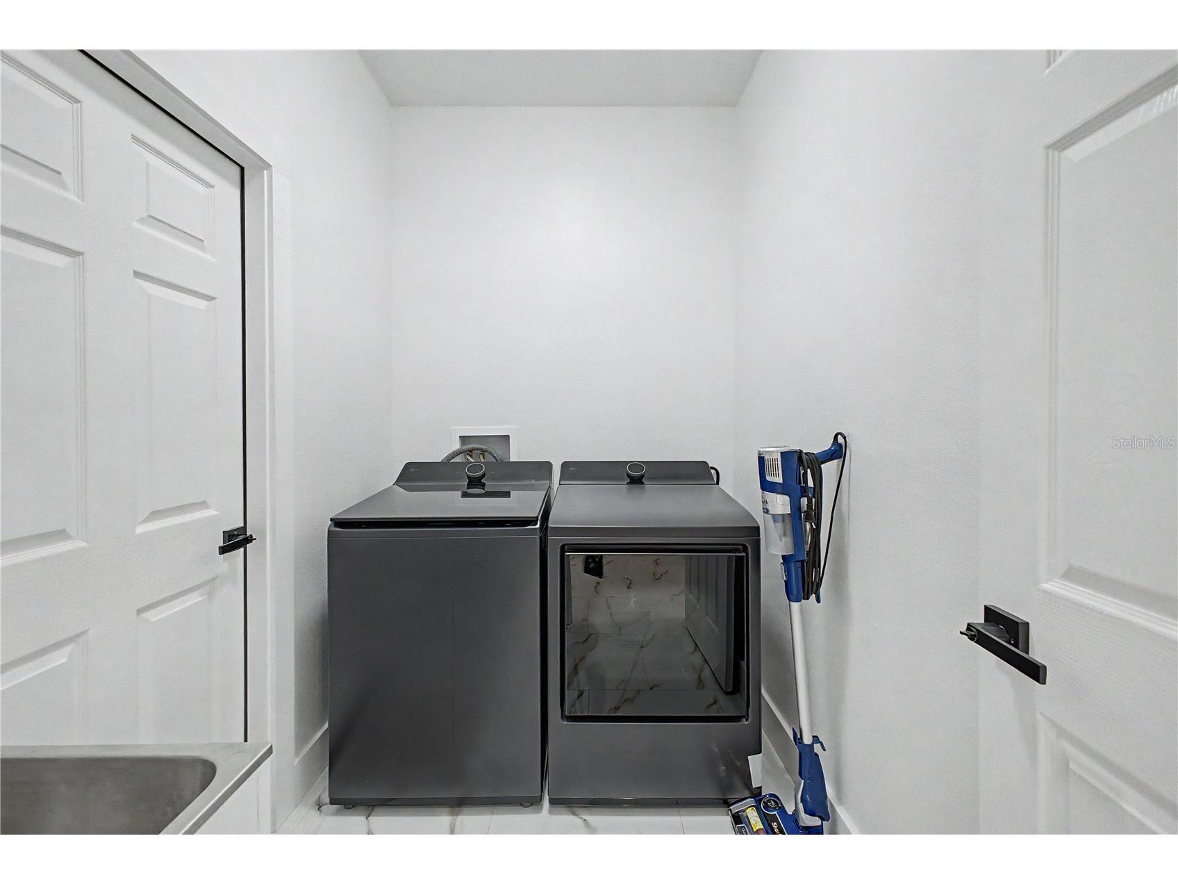 7372 Madrid Road Weeki Wachee FL 34613 W7885698 image31