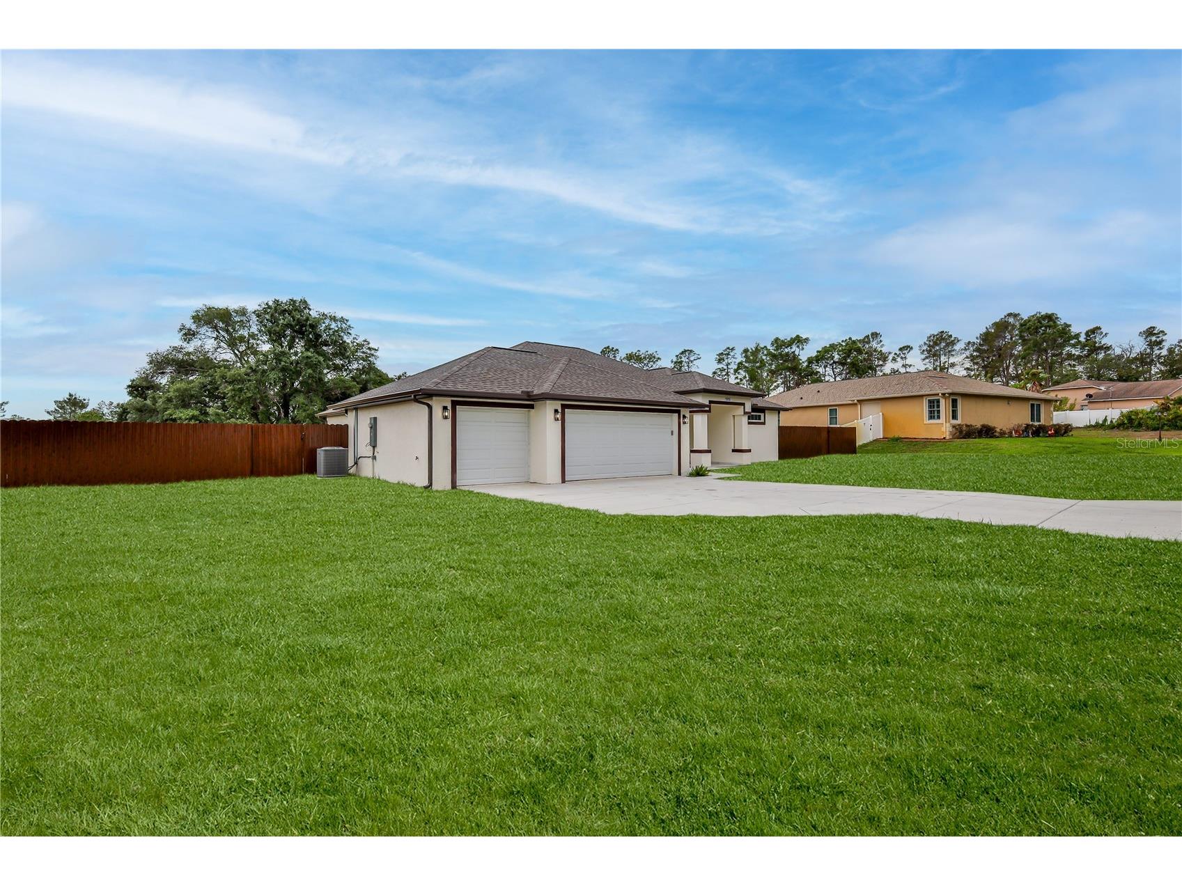 7372 Madrid Road Weeki Wachee FL 34613 W7885698 image5