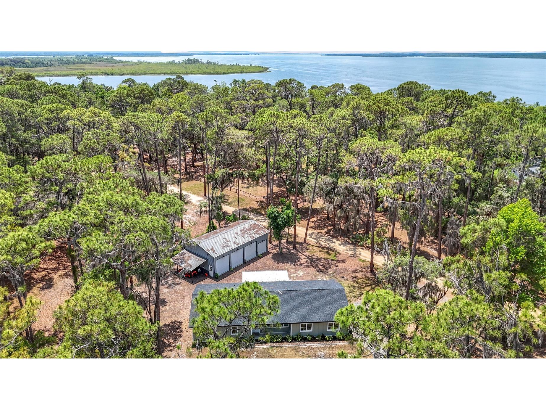 7374 Circle Drive Lady Lake FL 32159 - LAKE GRIFFIN OCKLAWAHA RIVER O6399049 image2