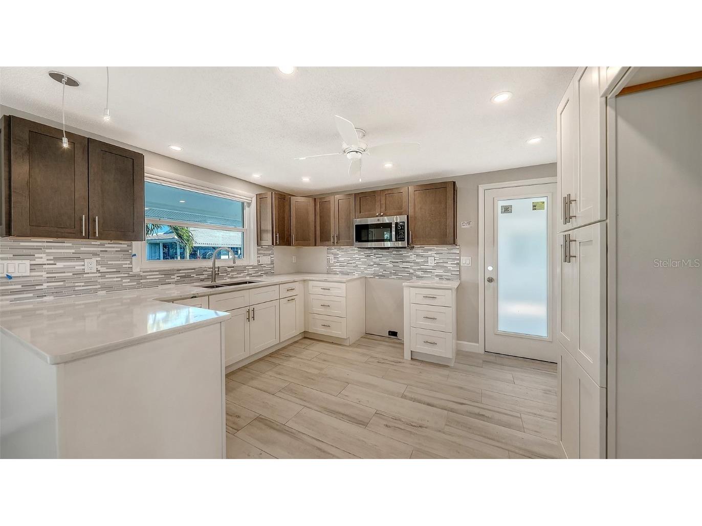 738 El Centro Longboat Key FL 34228 A4666864 image4