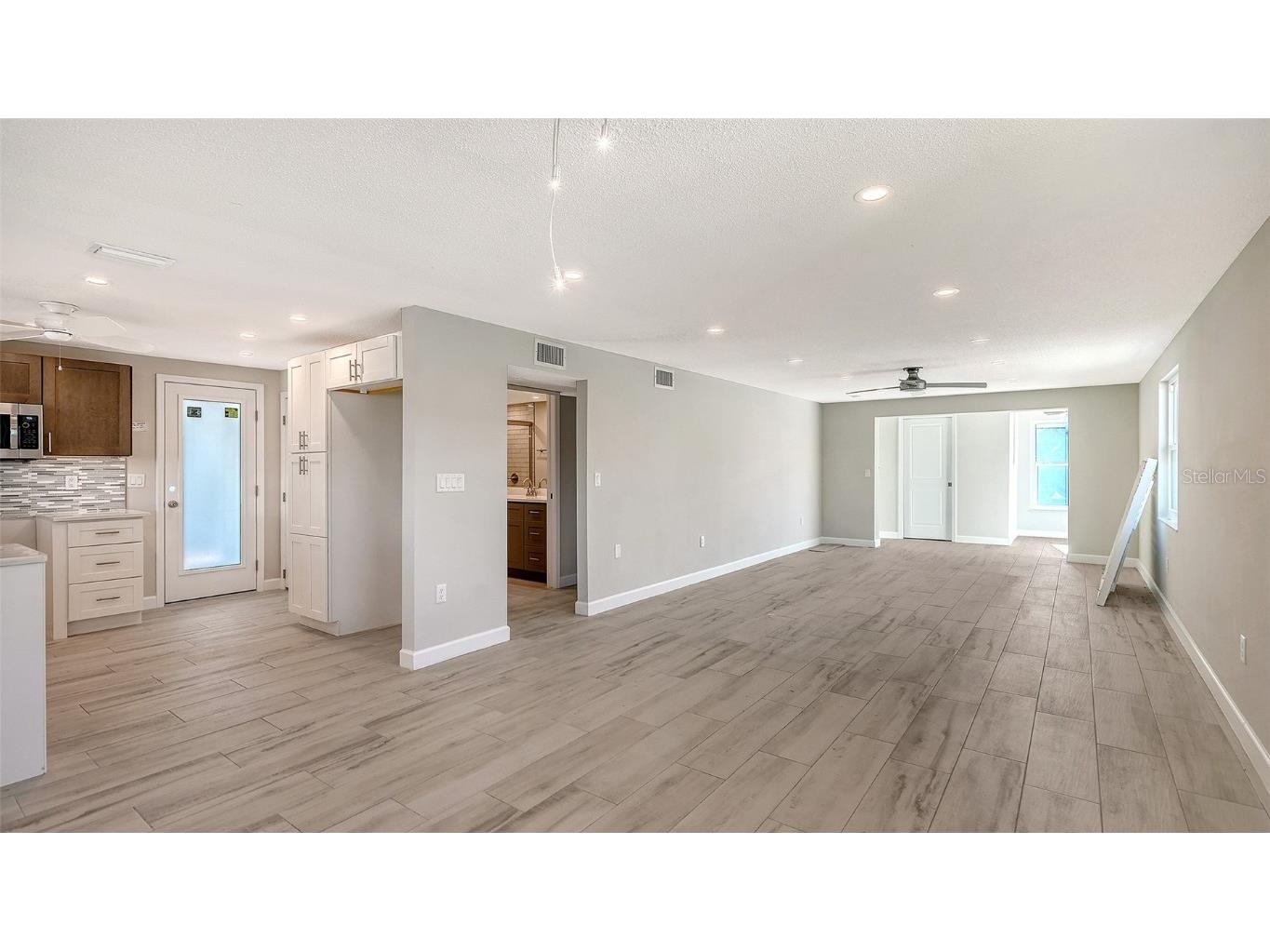 738 El Centro Longboat Key FL 34228 A4666864 image9