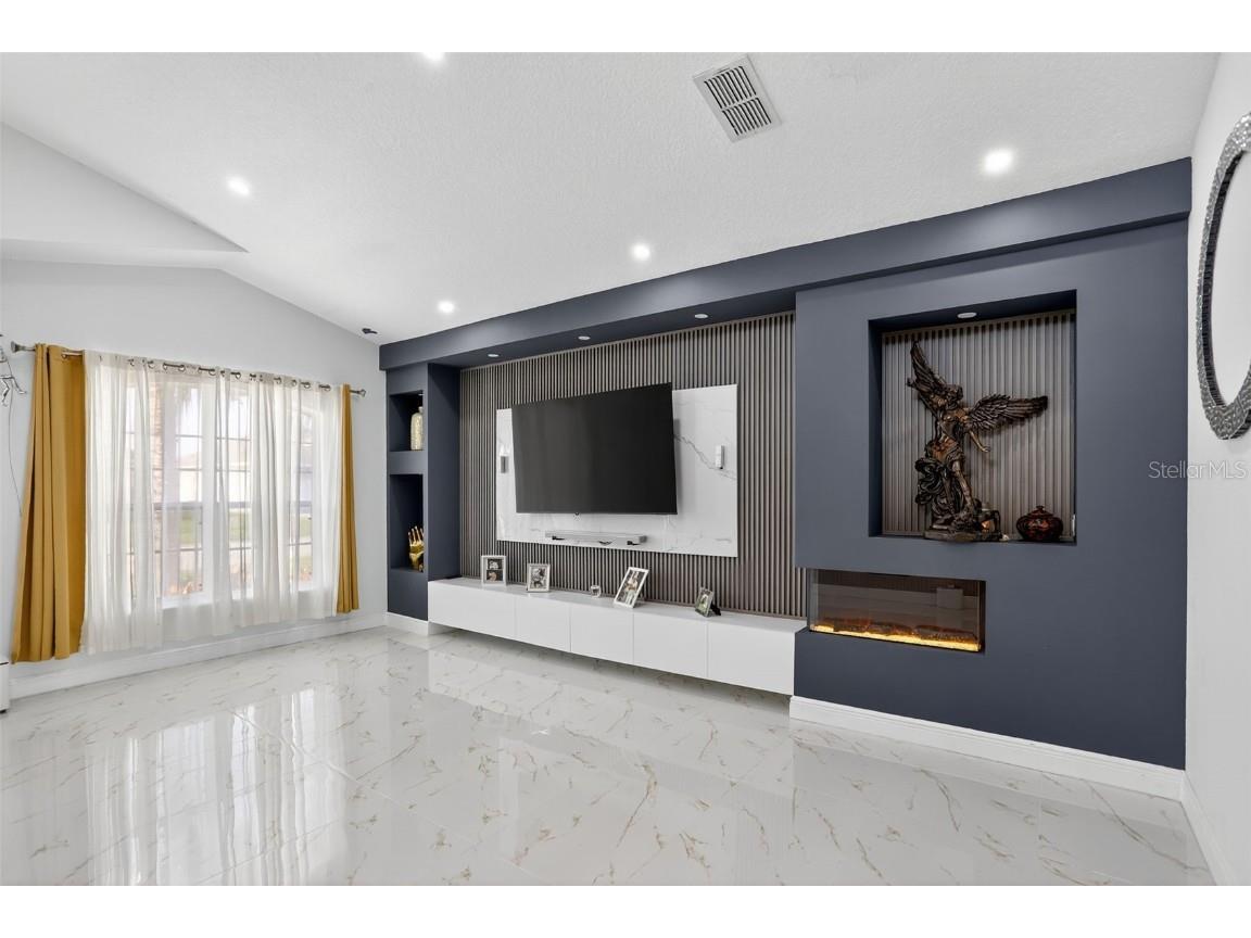 738 Hacienda Circle Kissimmee FL 34741 O6344662 image3