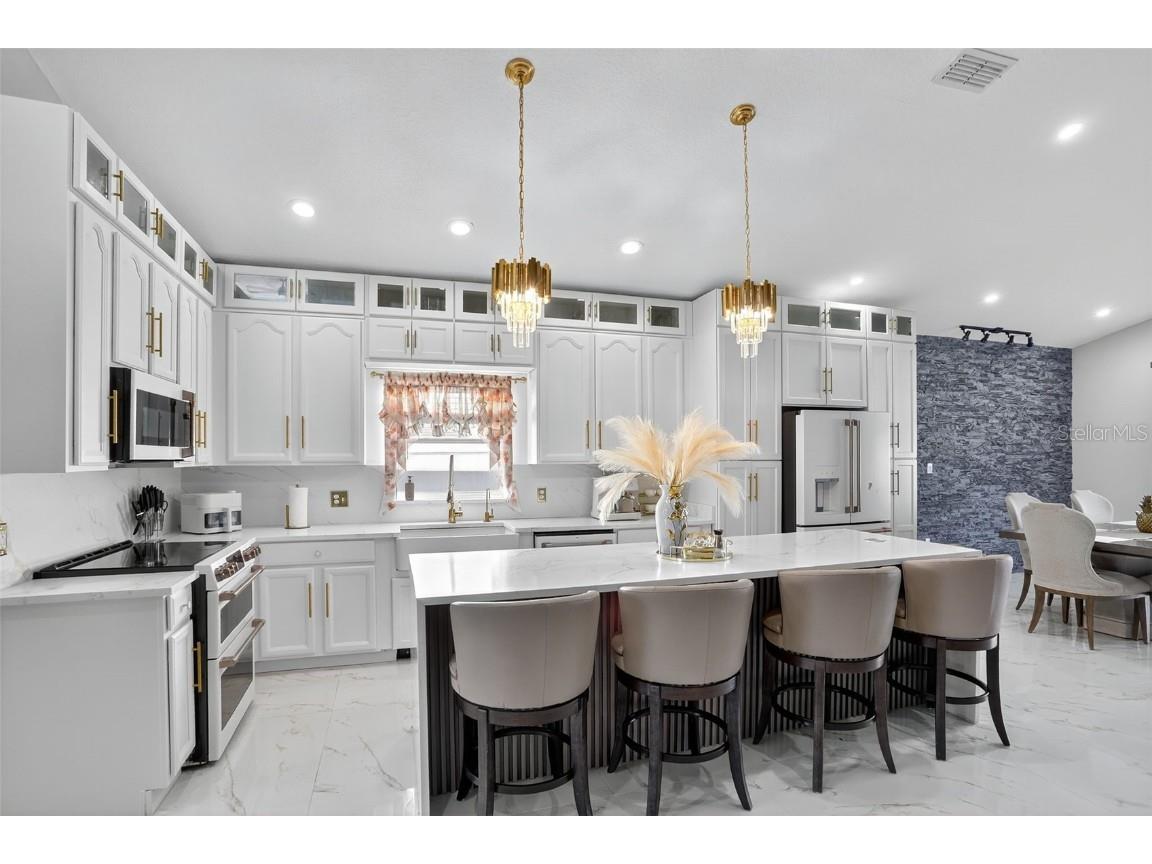 738 Hacienda Circle Kissimmee FL 34741 O6344662 image7