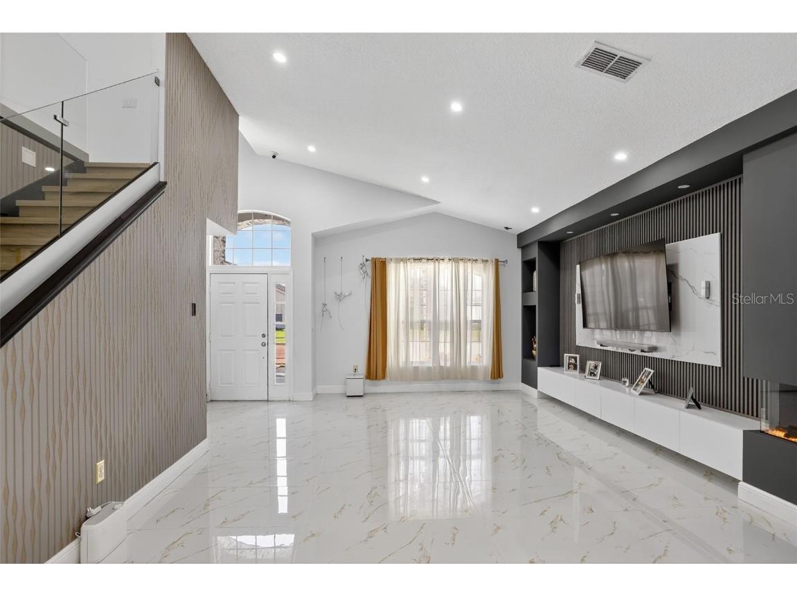 738 Hacienda Circle Kissimmee FL 34741 O6344662 image8