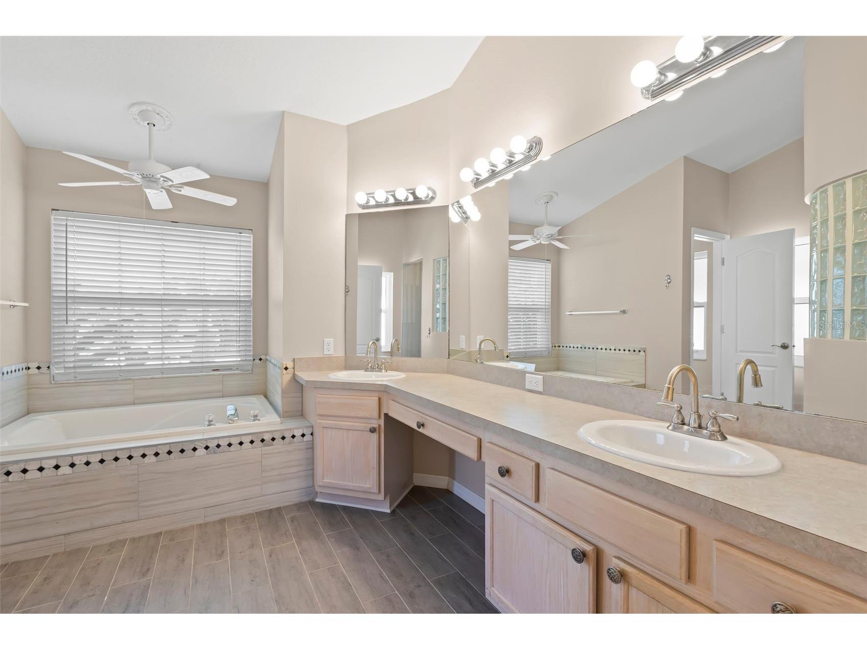 738 N Lake Boulevard Tarpon Springs FL 34689 TB8471221 image15