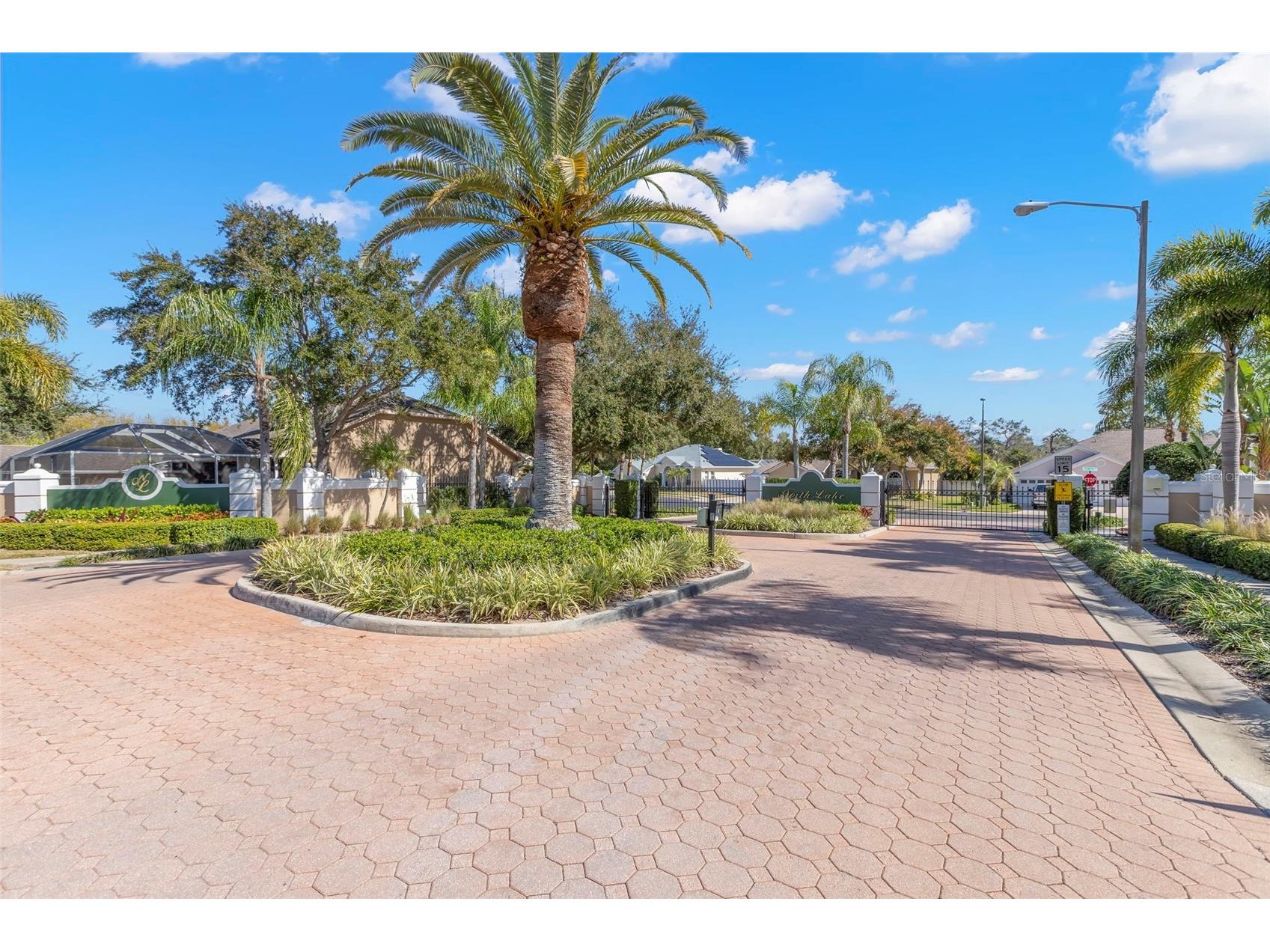 738 N Lake Boulevard Tarpon Springs FL 34689 TB8471221 image33