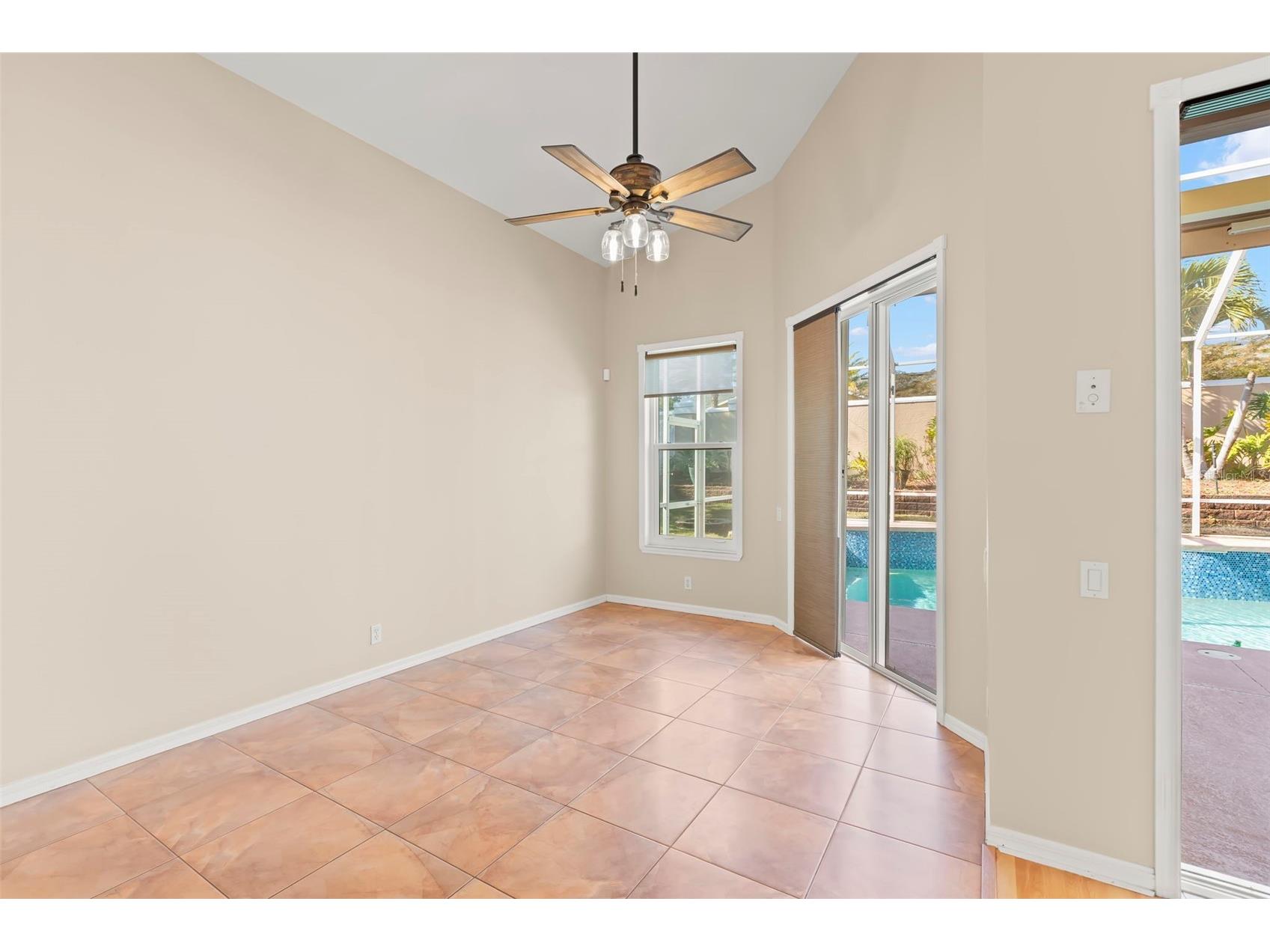 738 N Lake Boulevard Tarpon Springs FL 34689 TB8471221 image9