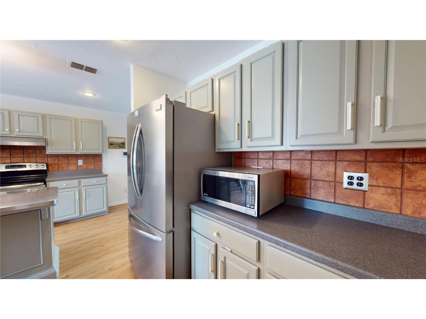 7382 120th Avenue Largo FL 33773 TB8419483 image10