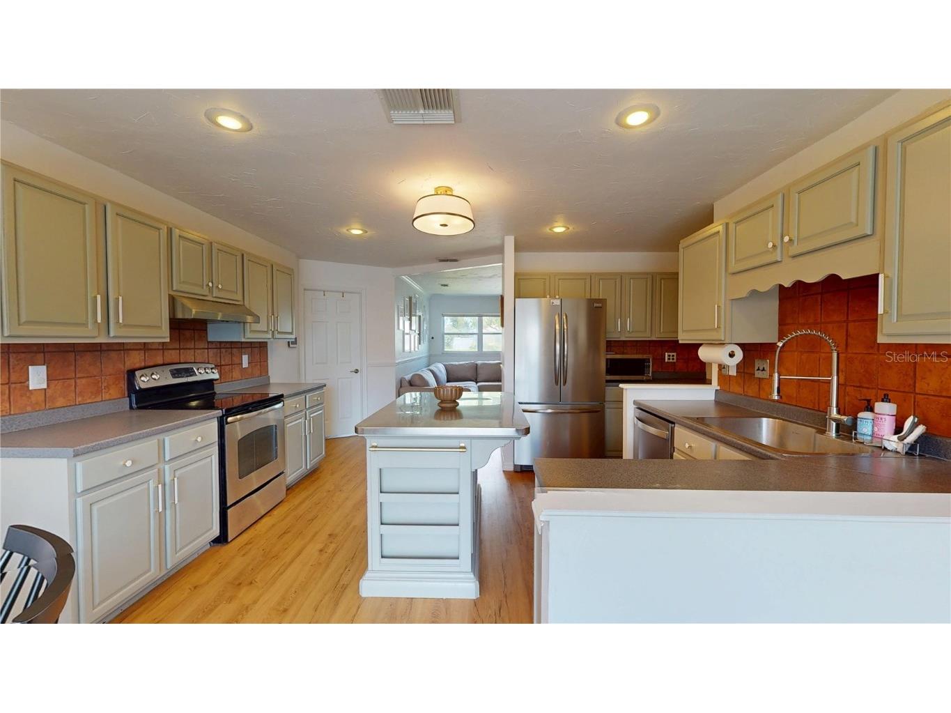 7382 120th Avenue Largo FL 33773 TB8419483 image18