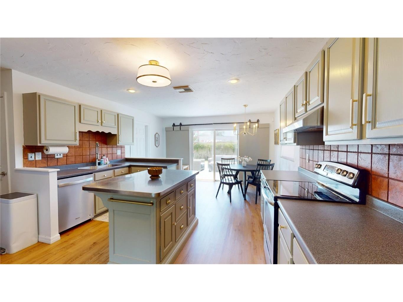 7382 120th Avenue Largo FL 33773 TB8419483 image9