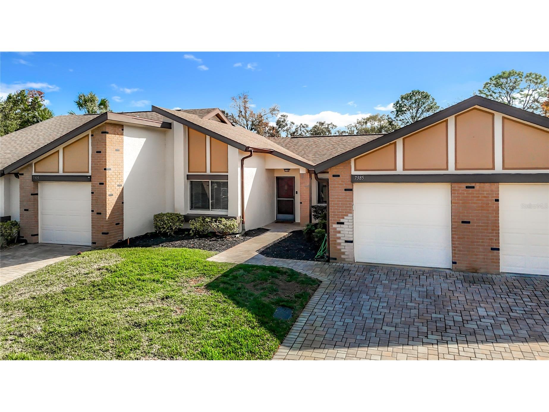 7385 Crestwood Drive Weeki Wachee FL 34613 W7882179 image1