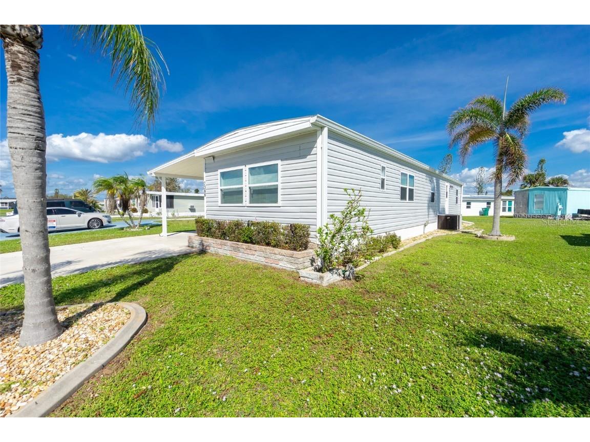 7388 Beckley Street Port Charlotte FL 33981 - BUTTERFORD WATERWAY C7505606 image2