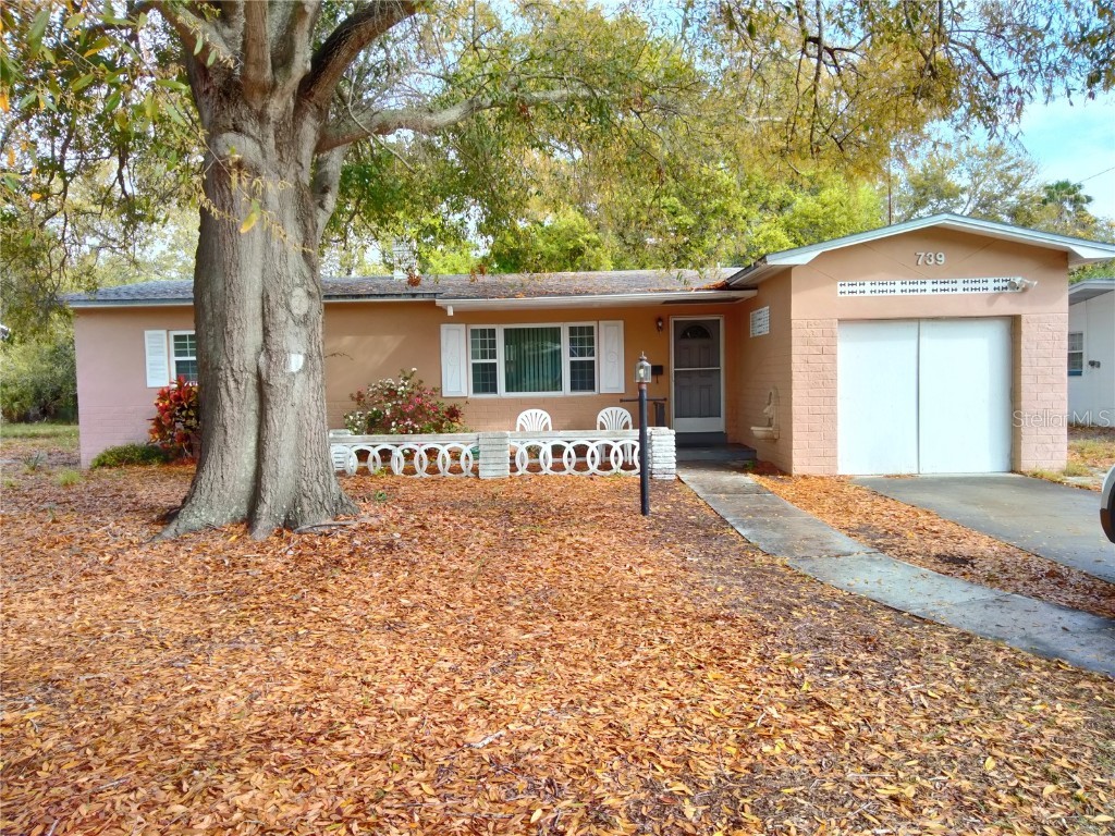 739 62nd Avenue S Saint Petersburg FL 33705 W7865203 image1