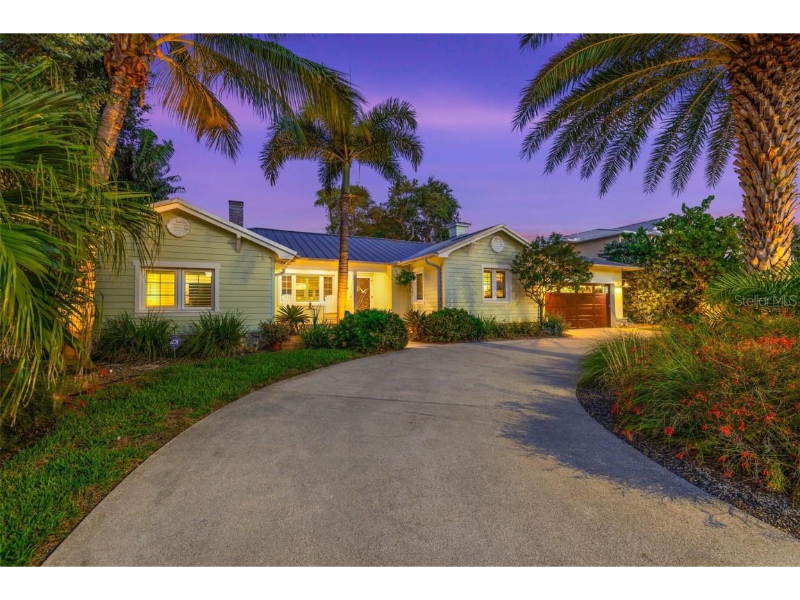 739 Bay Esplanade Clearwater FL 33767 - INTRACOASTAL WATERWAY U8209284 image1