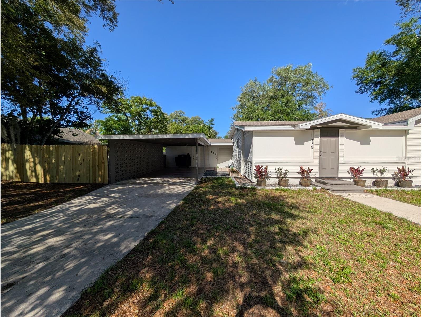 739 Center Street Lake Wales FL 33877 P4938431 image2