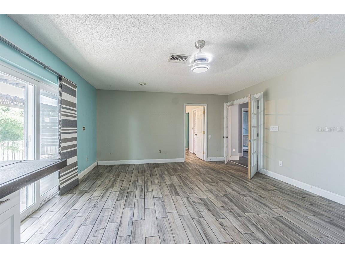 739 Chesapeake Drive Tarpon Springs FL 34689 TB8401265 image8