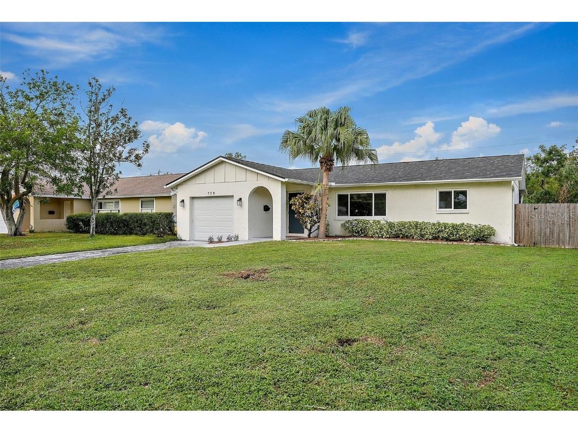 739 Murphy Avenue N Saint Petersburg FL 33703 TB8318851 image1