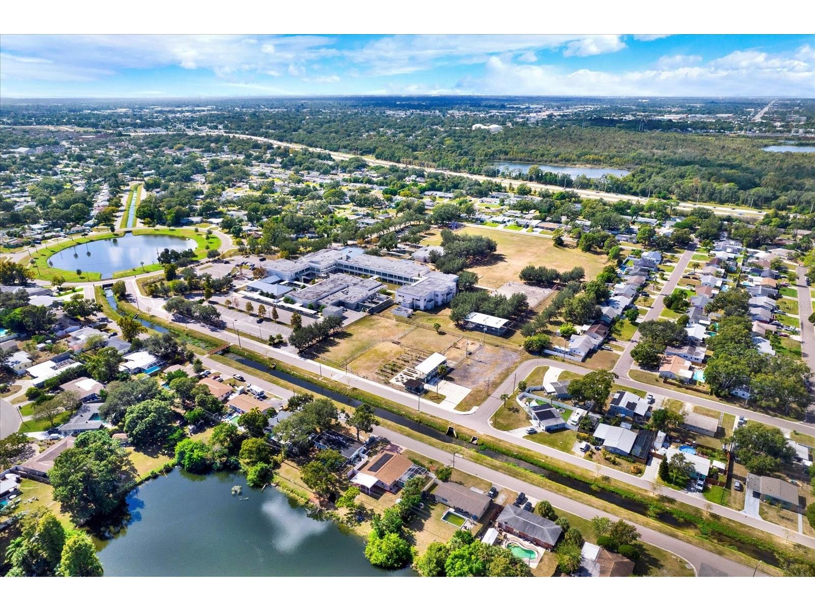 7395 18th Street N Saint Petersburg FL 33702 TB8447371 image33
