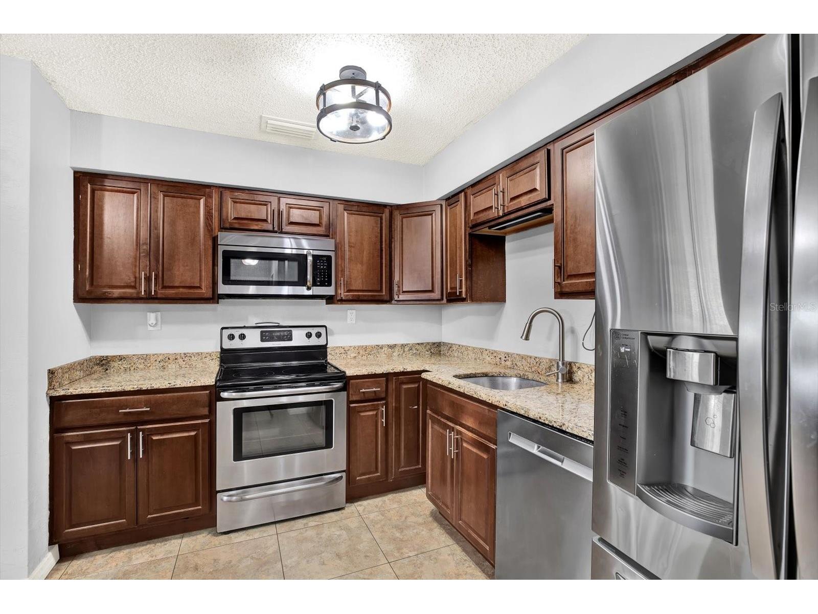 7395 18th Street N Saint Petersburg FL 33702 TB8447371 image6