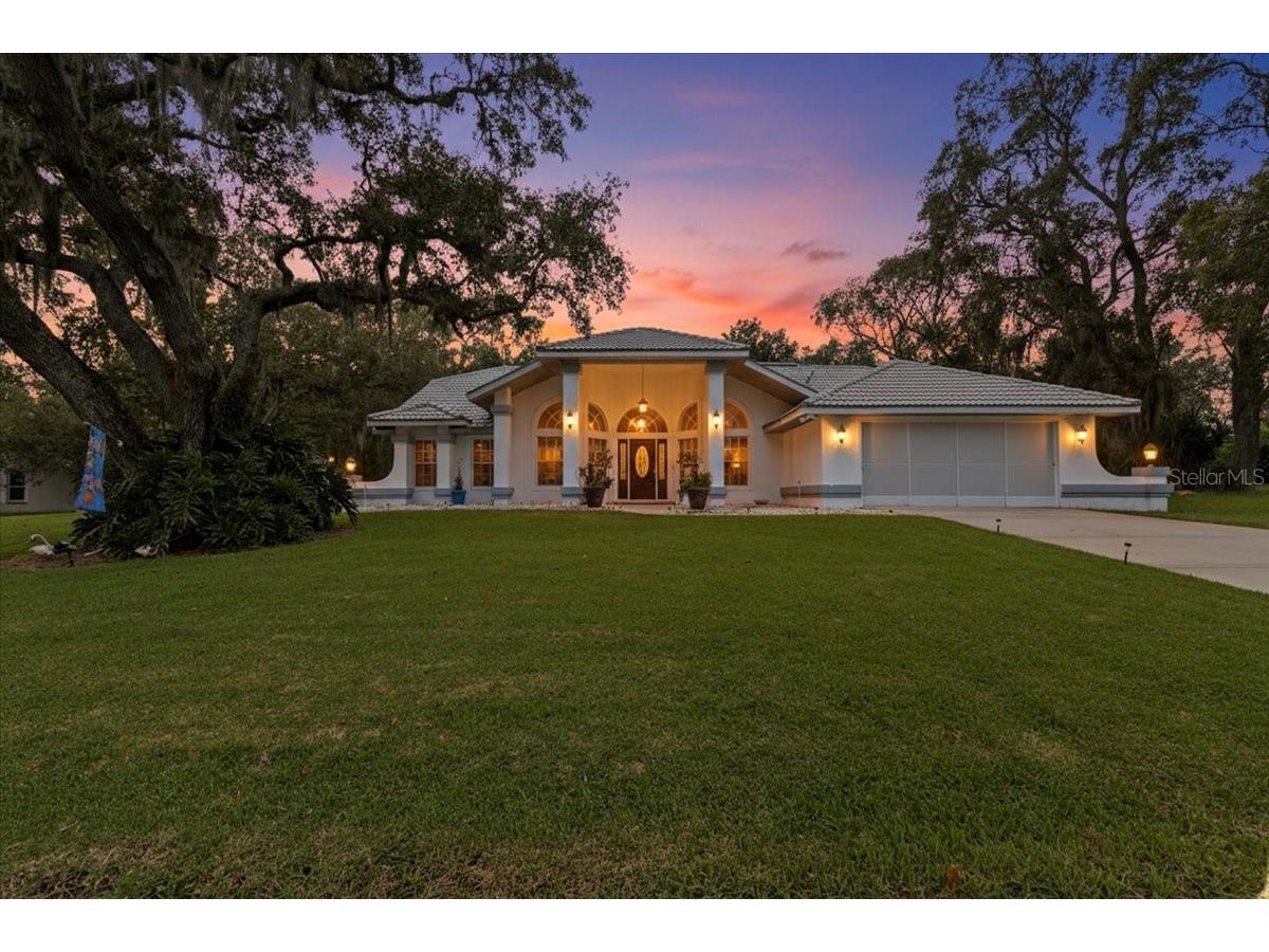 74 Forest Wood Court Spring Hill FL 34609 W7879349 image1