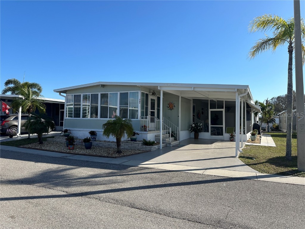 740 Iris Drive Drive Venice FL 34293 N6135150 image1