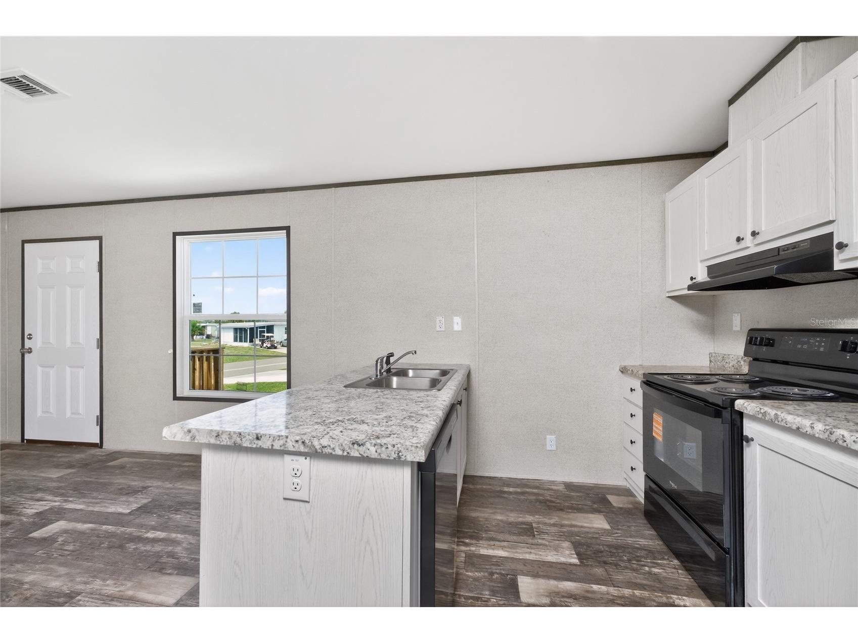 7400 Beckley Street Port Charlotte FL 33981 - BUTTERFORD WATERWAY C7523968 image6