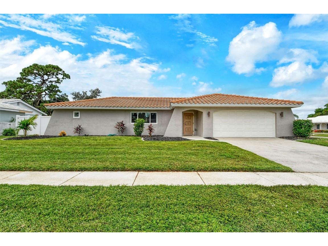 7400 Mariana Drive Sarasota FL 34231 A4622114 image1