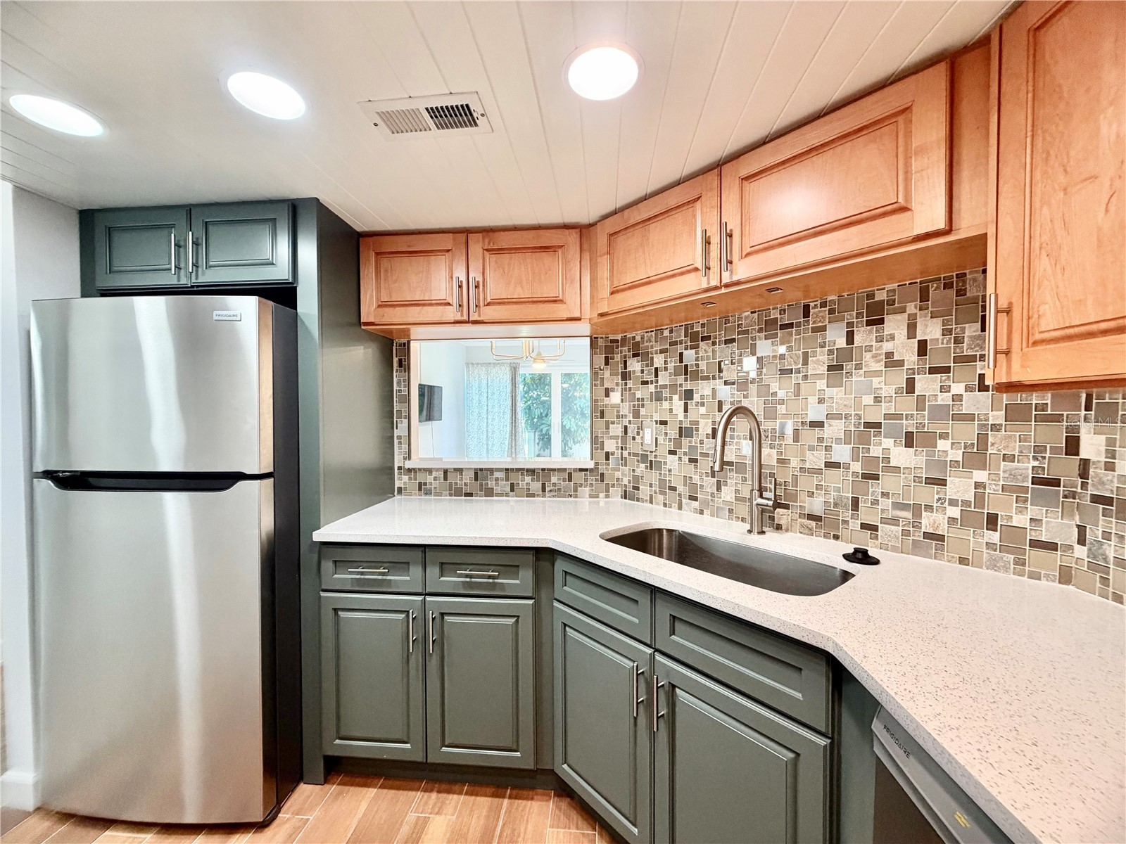 7400 Sun Island Drive S #111 South Pasadena FL 33707 OM726914 image5