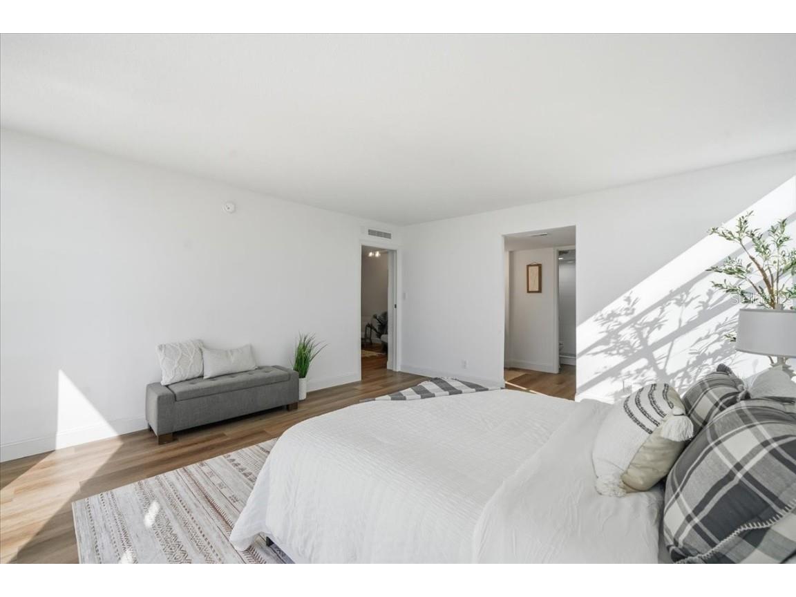 7400 Sun Island Drive S #202 South Pasadena FL 33707 TB8450519 image27