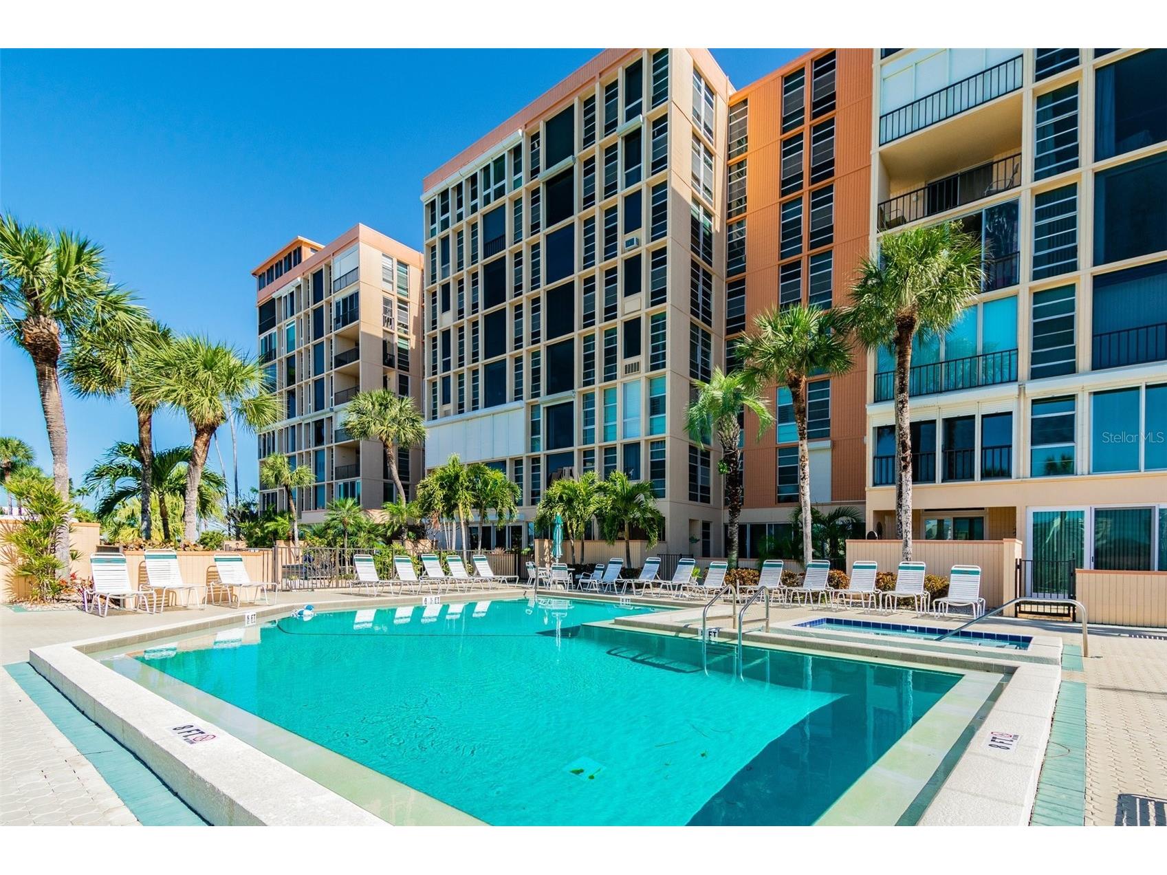 7400 Sun Island Drive S #207 South Pasadena FL 33707 - BOCA CIEGA BAY TB8347200 image1