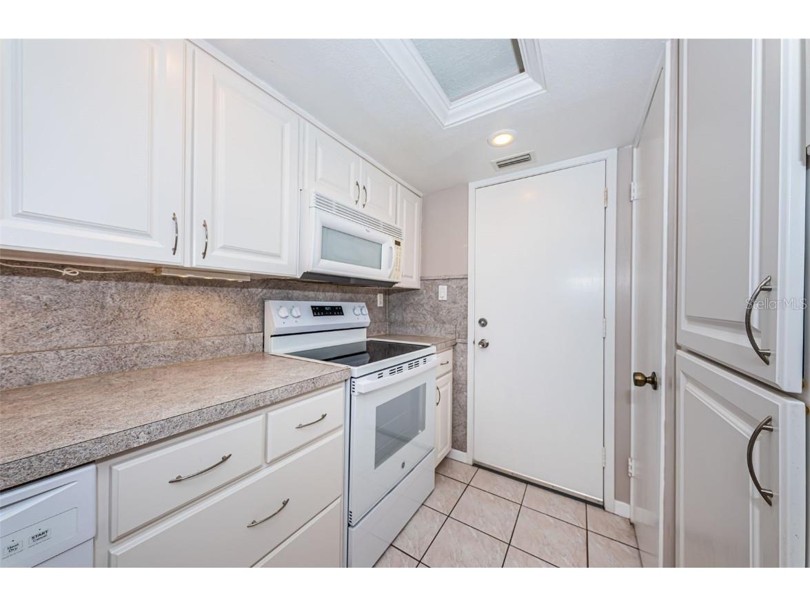 7400 Sun Island Drive S #311 South Pasadena FL 33707 TB8439675 image12