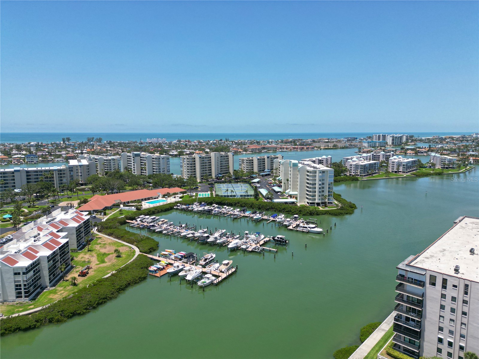 7400 Sun Island Drive S #501 South Pasadena FL 33707 - BOCA CIEGA BAY TB8430637 image1