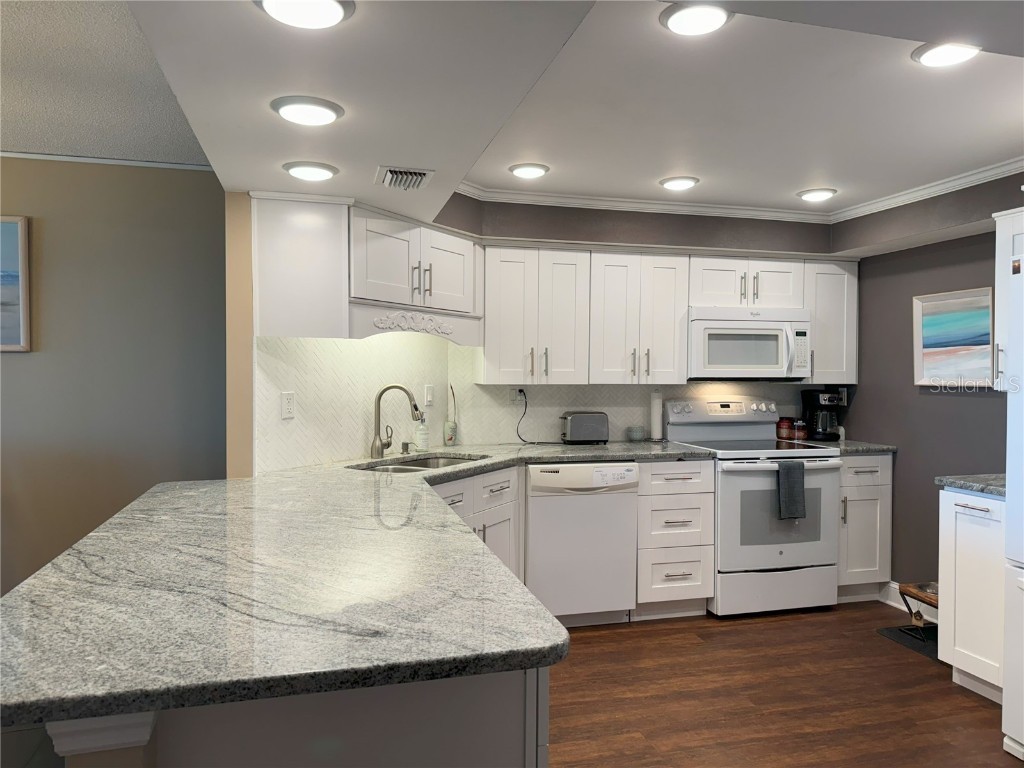 7400 Sun Island Drive S #603 South Pasadena FL 33707 - BOCA CIEGA BAY TB8409081 image6