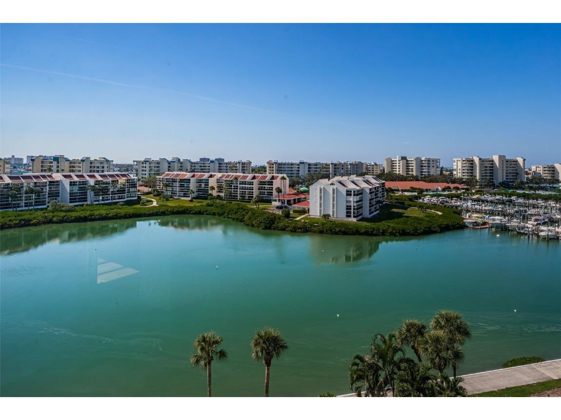 7400 Sun Island Drive S #806 South Pasadena FL 33707 - BOCA CIEGA BAY TB8450040 image1