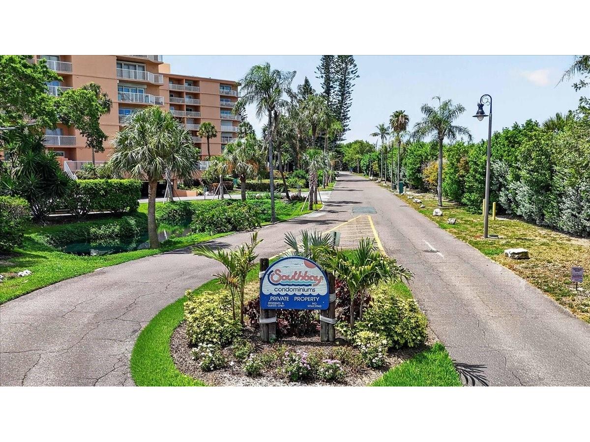 7400 Sunshine Skyway Lane S #126 Saint Petersburg FL 33711 - TAMPA BAY/GULF OF MEXICO TB8521305 image1