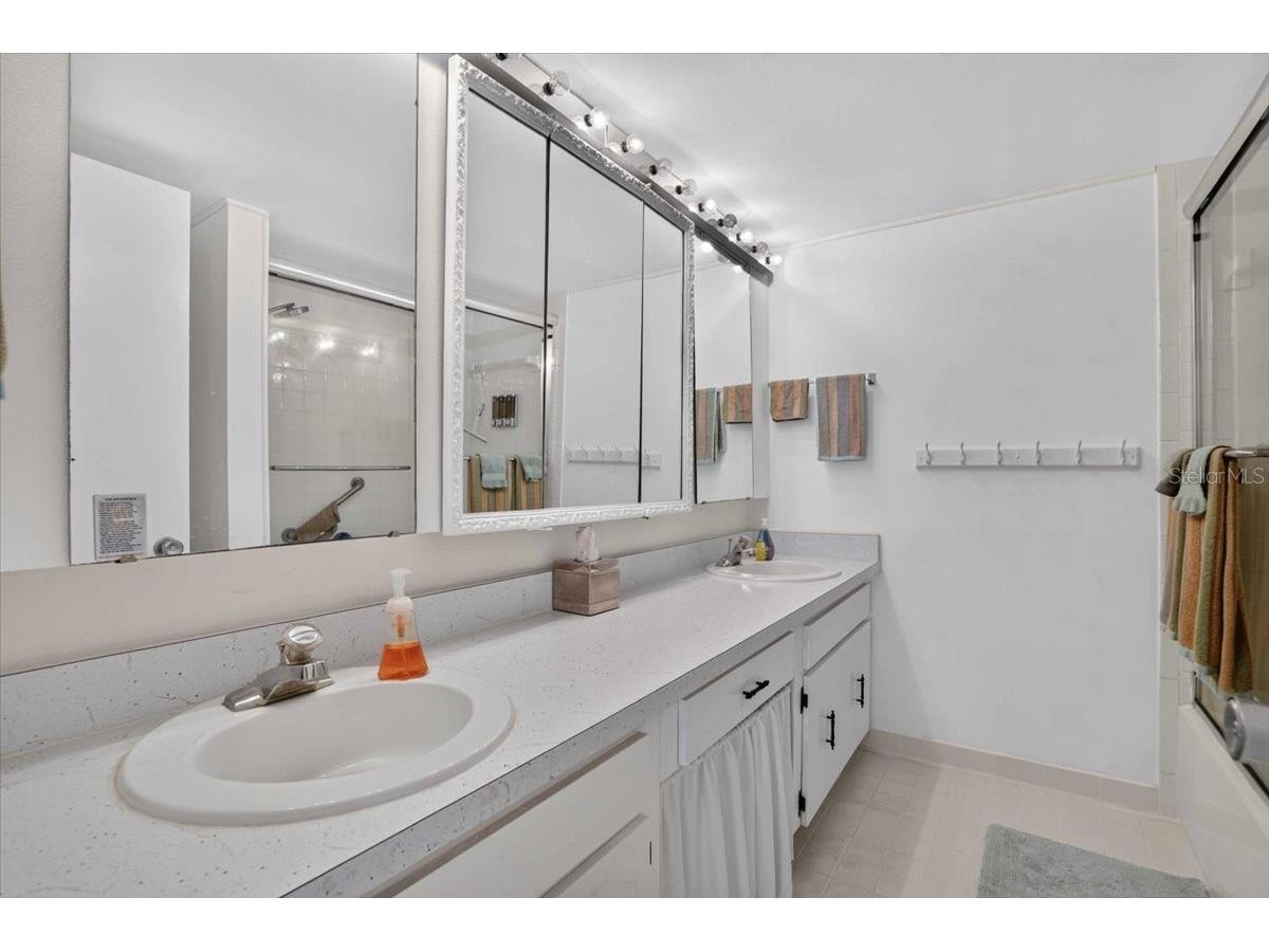 7400 Sunshine Skyway Lane S #126 Saint Petersburg FL 33711 - TAMPA BAY/GULF OF MEXICO TB8521305 image26