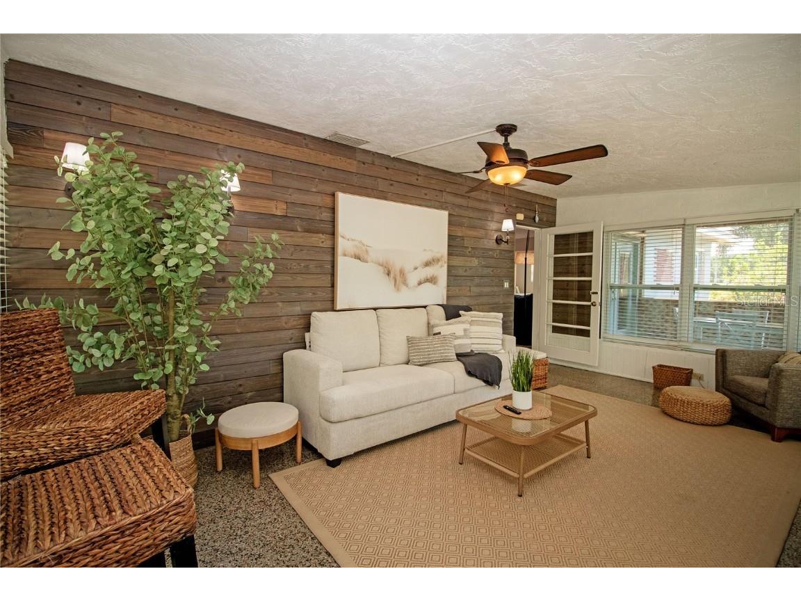 7401 13th Avenue N Saint Petersburg FL 33710 TB8391324 image2