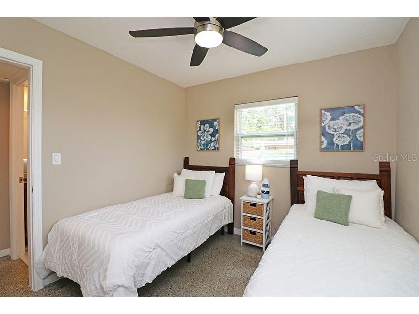 7401 13th Avenue N Saint Petersburg FL 33710 TB8391324 image23