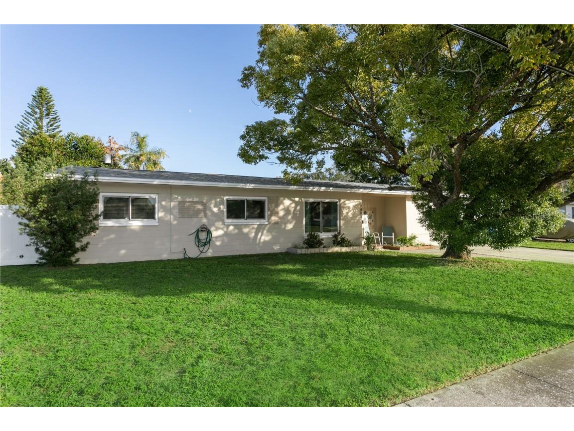 7401 16th Street N Saint Petersburg FL 33702 U8184028 image1