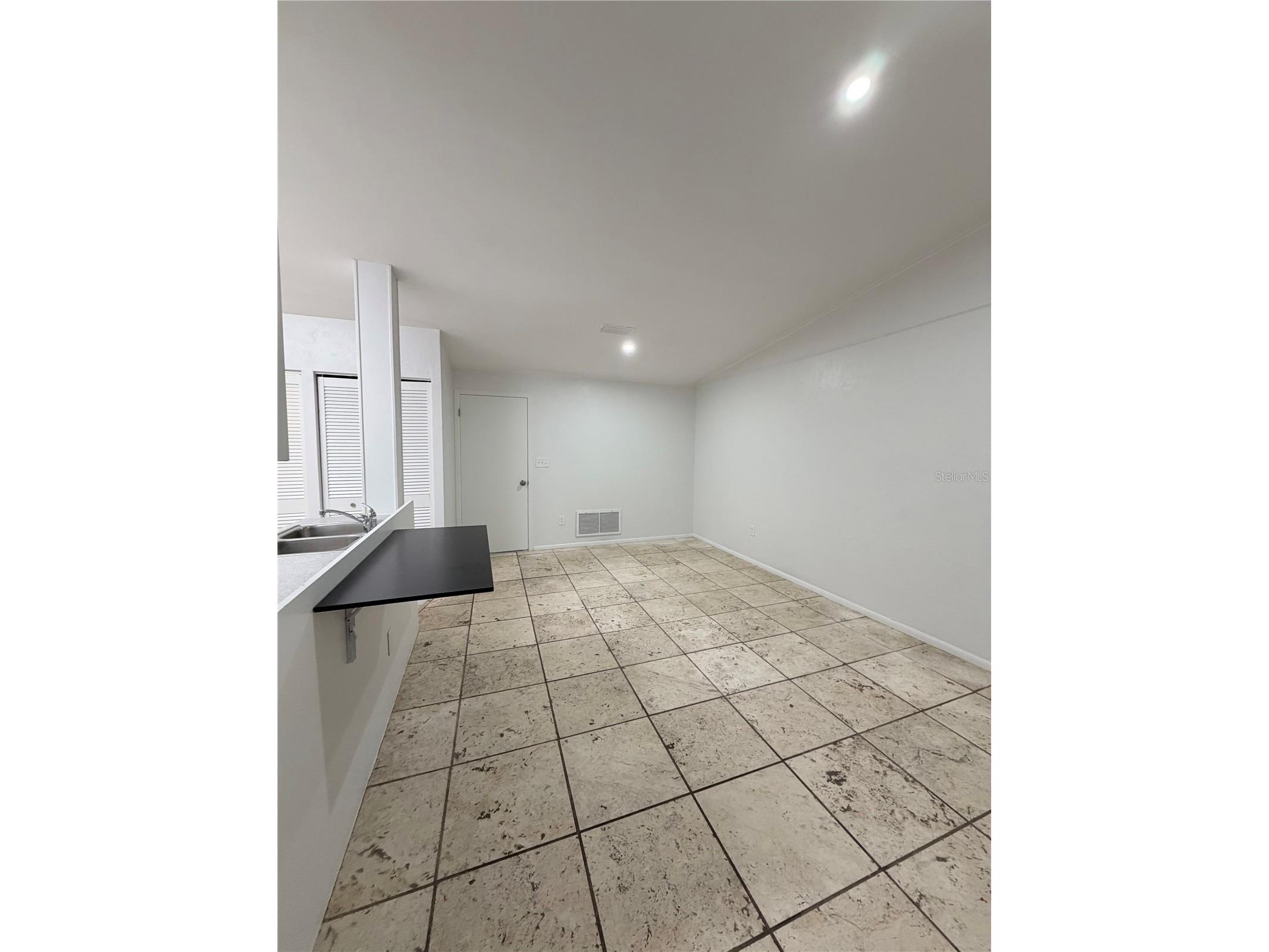 7401 21st Street N Saint Petersburg FL 33702 TB8448354 image12