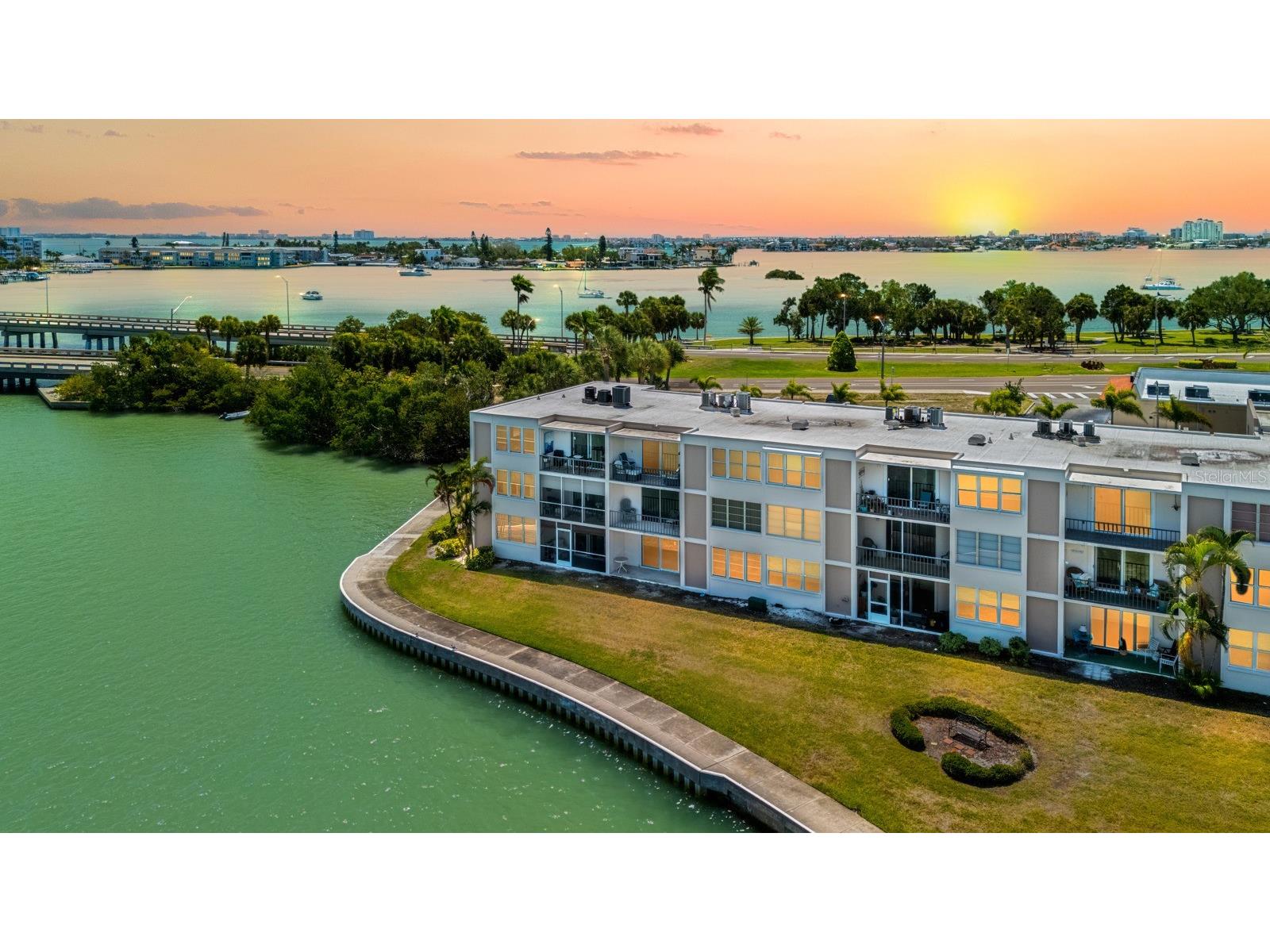 7401 Bay Island Drive S #337 South Pasadena FL 33707 TB8499905 image1