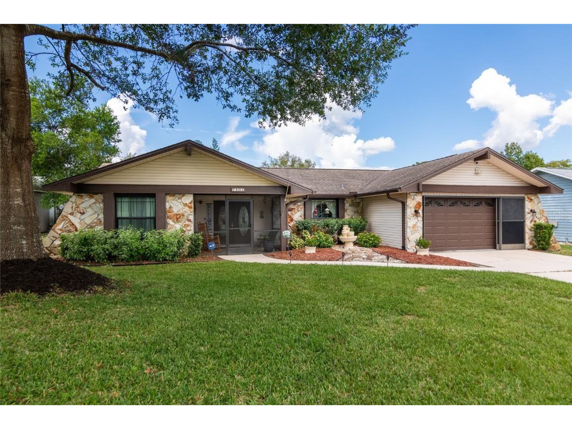 7401 Galloway Road Weeki Wachee FL 34613 T3471222 image1