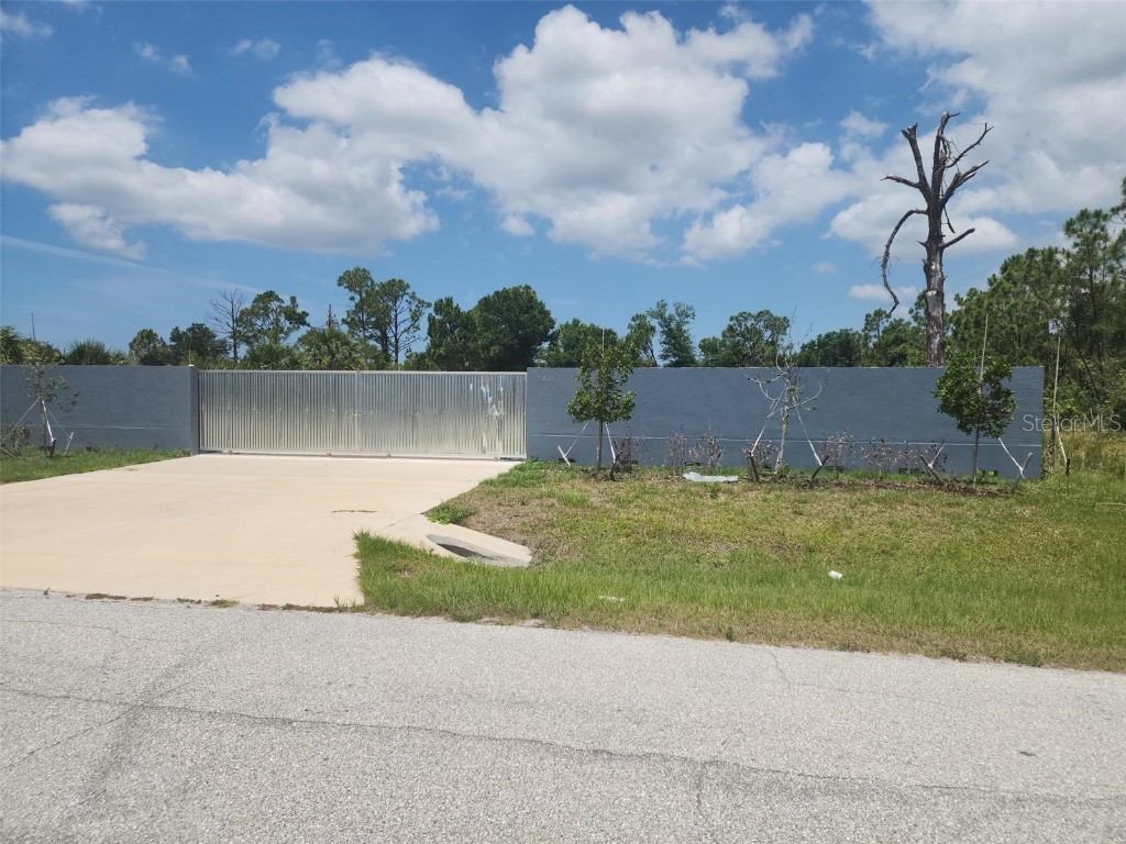 7401 Sawyer Circle Port Charlotte FL 33981 C7515649 image2