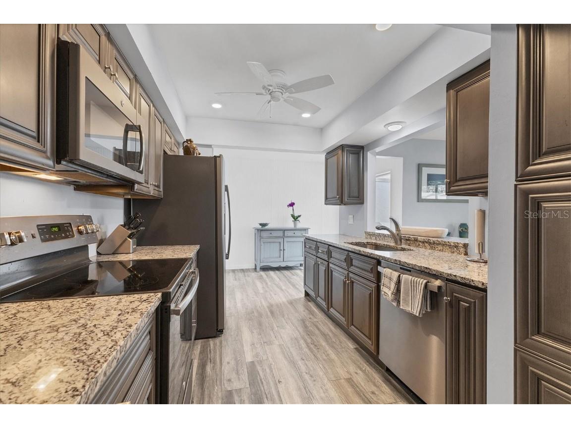 7402 8th Avenue W Bradenton FL 34209 A4642939 image11