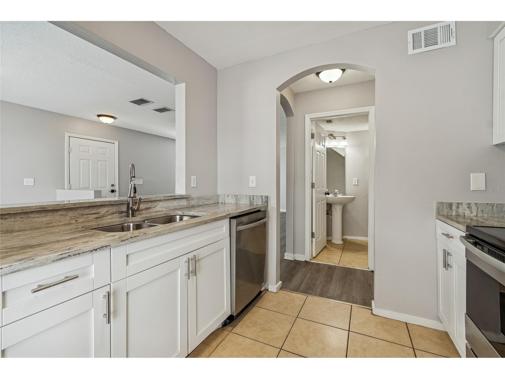 7402 E Bank Drive Tampa FL 33617 TB8479000 image21