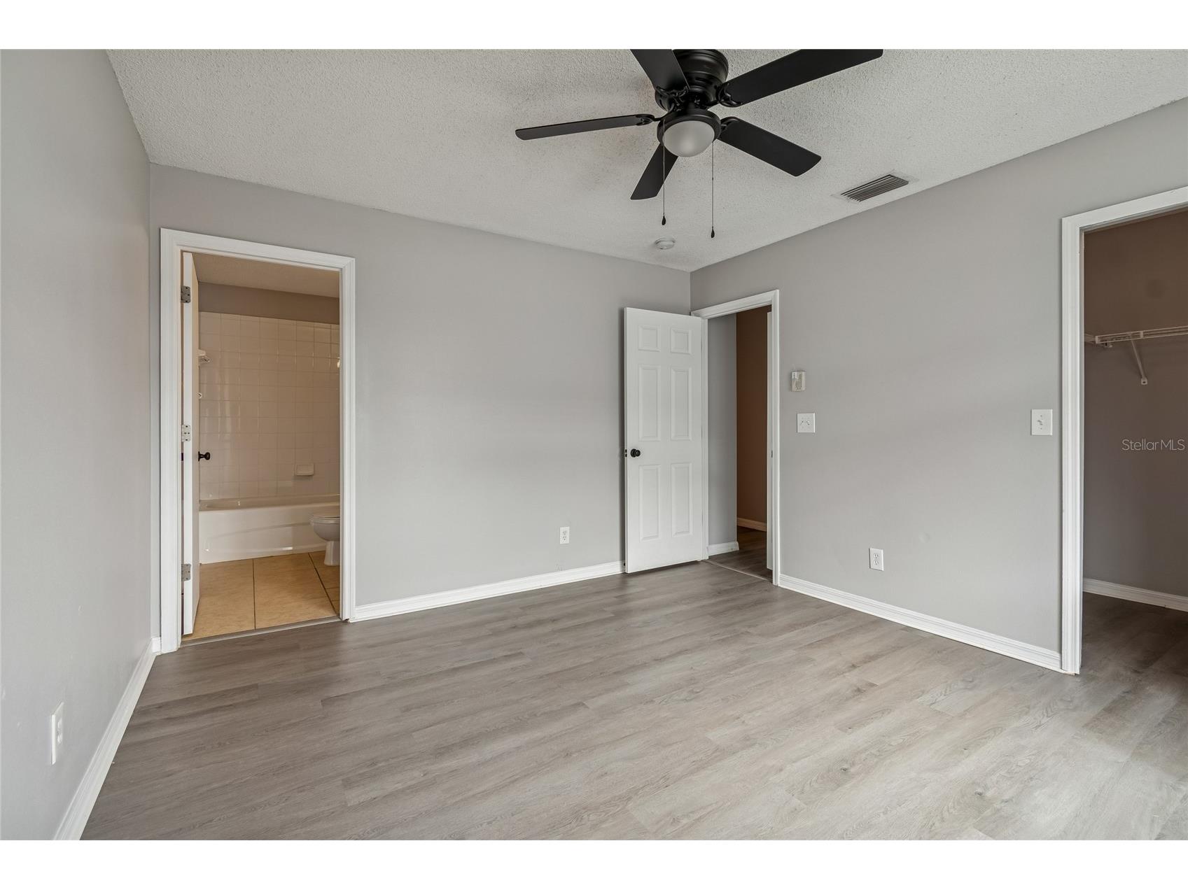 7402 E Bank Drive Tampa FL 33617 TB8479000 image35