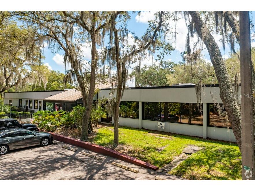 7402 N 56th St Street Tampa FL 33617 R4906701 image4