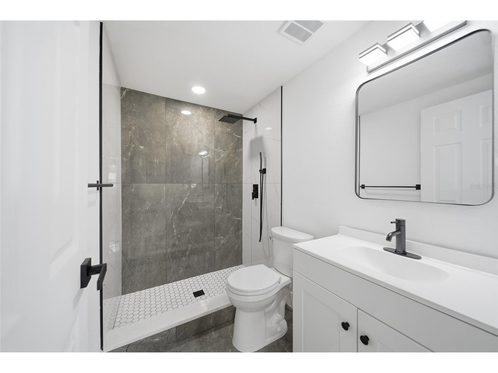 7403 Heather Street New Port Richey FL 34653 TB8514723 image19